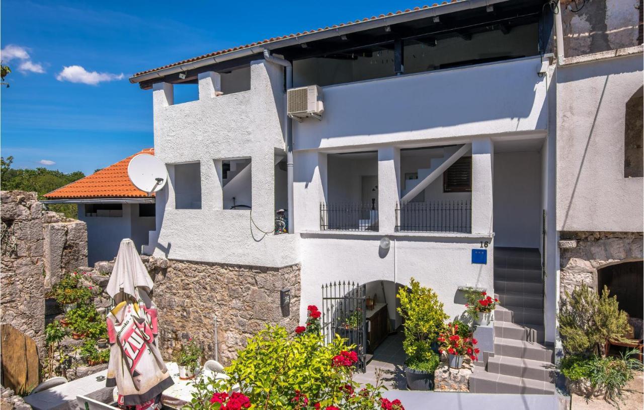 Amazing Apartment In Zupanje With Wifi Bagian luar foto